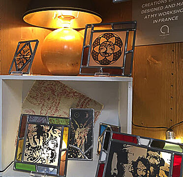 Frédéric Troisième : Artisan verrier – Créateur de vitraux d’Art – Philosophe – Énergéticien – 49
